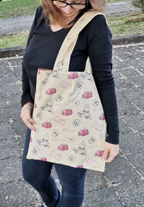 Tote bag